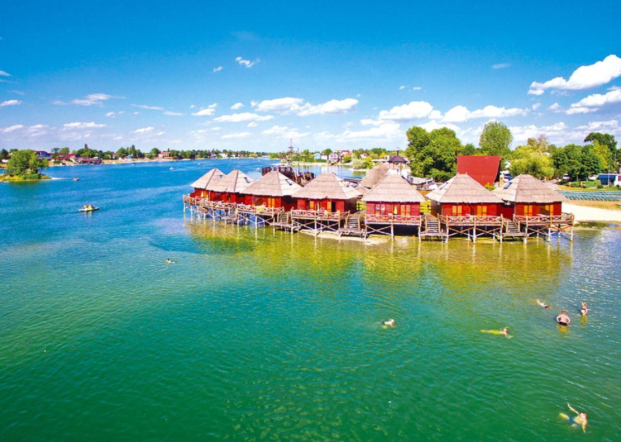 Overwater Cottage - Slovak Tahiti, Senec Esterno foto
